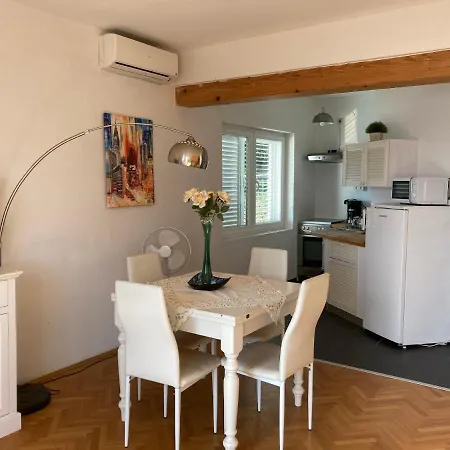 Kaki Nur 5 Minuten über Die Treppe Zum Strand, Mit Fantastischer Aussicht Und Freiem Parken Apartment Opatija