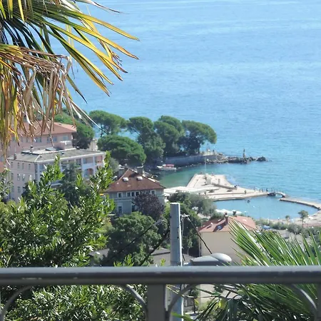 Kaki Nur 5 Minuten über Die Treppe Zum Strand, Mit Fantastischer Aussicht Und Freiem Parken