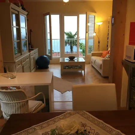 Apartment Kaki Nur 5 Minuten über Die Treppe Zum Strand, Mit Fantastischer Aussicht Und Freiem Parken Opatija