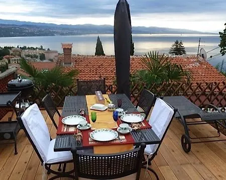 Kaki Nur 5 Minuten über Die Treppe Zum Strand, Mit Fantastischer Aussicht Und Freiem Parken Opatija