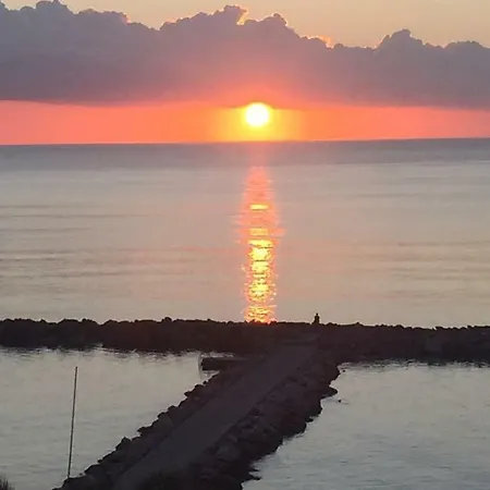 Apartment Kaki Nur 5 Minuten über Die Treppe Zum Strand, Mit Fantastischer Aussicht Und Freiem Parken Opatija